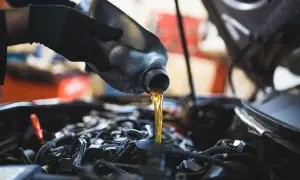 Motoröl wechseln: So vermeiden Sie teure Schäden am Motor