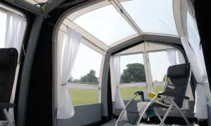 Kampa Motor Rally Air Pro 390: Das perfekte Vorzelt für Ihr Wohnmobil