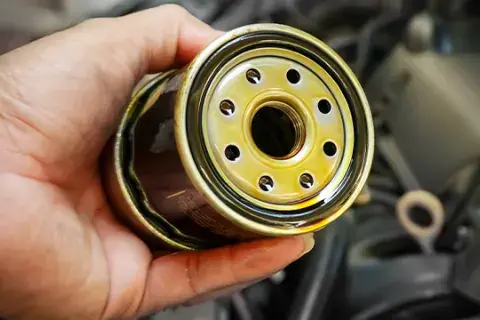 Der richtige Motorrad Ölfilter: So verlängern Sie die Motorlebensdauer