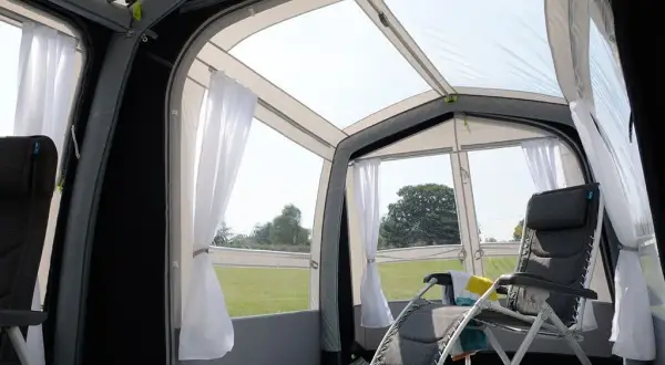 Kampa Motor Rally Air Pro 390: Das perfekte Vorzelt für Ihr Wohnmobil