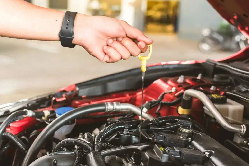Zdjęcie Motoröl wechseln: So vermeiden Sie teure Schäden am Motor