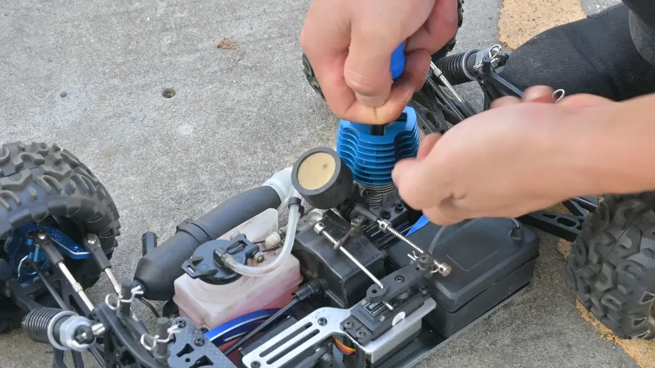 Zdjęcie Die besten Tipps zur Auswahl und Pflege von RC Nitro Motoren